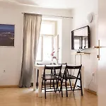 Cukrarna Guest *