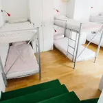 Hostel Cukrarna Guest *