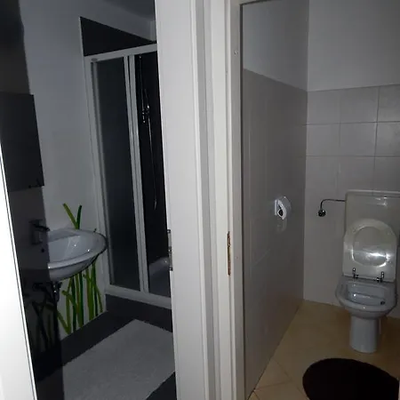 Cukrarna Guest Hostel