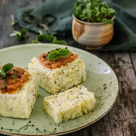 אכסניה Cukrarna Guest קראנז'