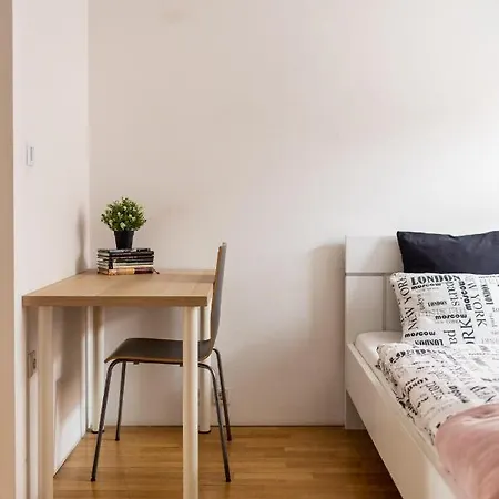 Cukrarna Guest Hostel