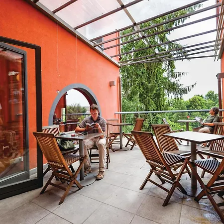 Cukrarna Guest