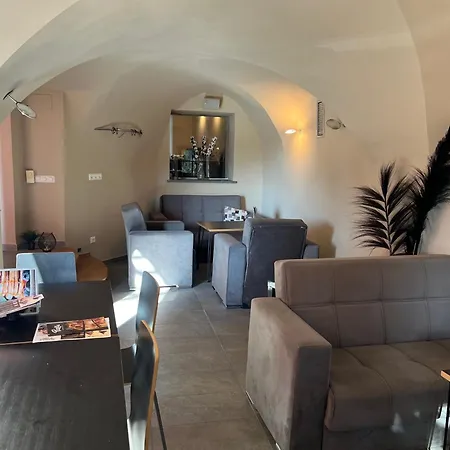 Hostel Cukrarna Guest *