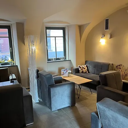 Cukrarna Guest Hostel *