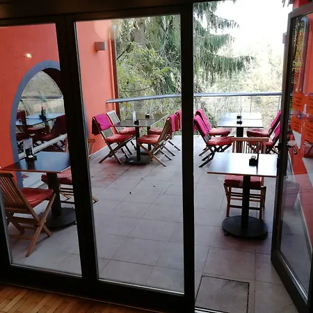 Cukrarna Guest Hostel
