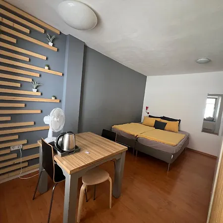 Cukrarna Guest Hostel Kranj