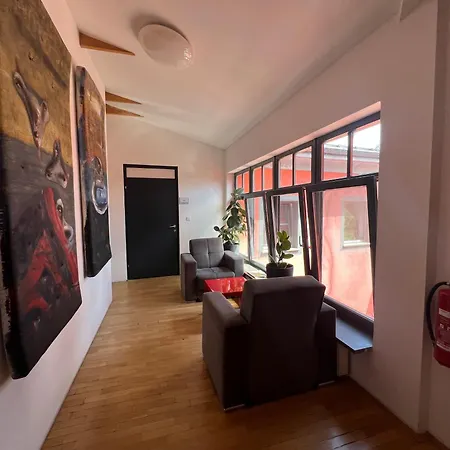 Cukrarna Guest Hostel