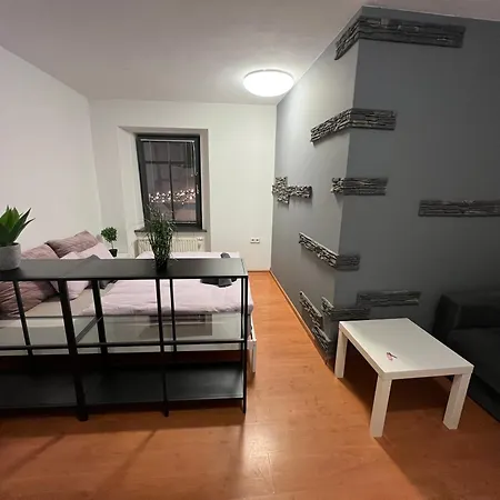 Cukrarna Guest * Kranj