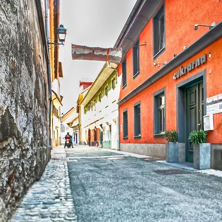 Cukrarna Guest Hostel Kranj