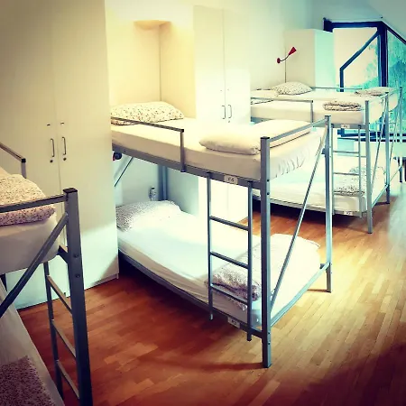 Hostel Cukrarna Guest *