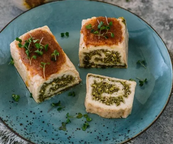 Hostel Cukrarna Guest