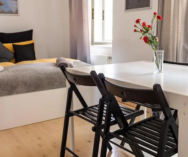 Cukrarna Guest Hostal