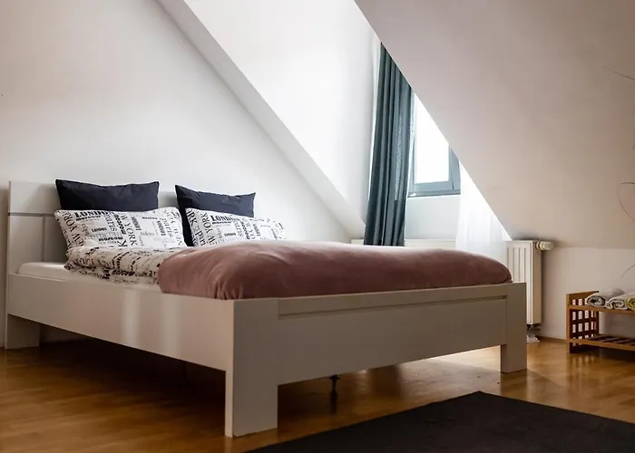 Cukrarna Guest Hostel Kranj