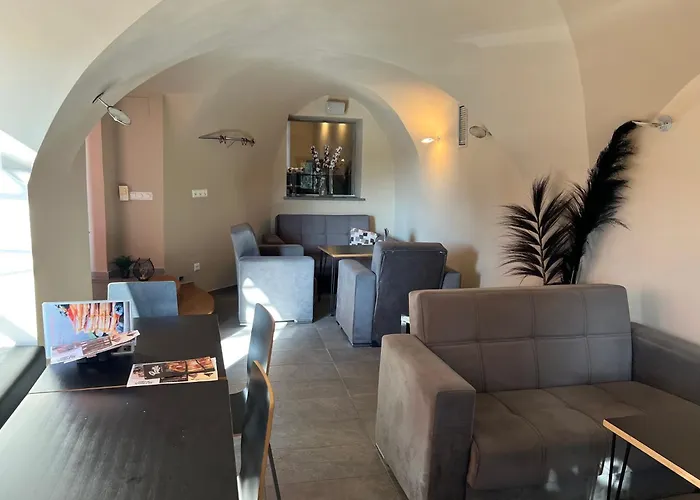 Хостел Cukrarna Guest *