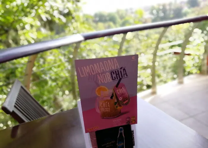 Хостел Cukrarna Guest *